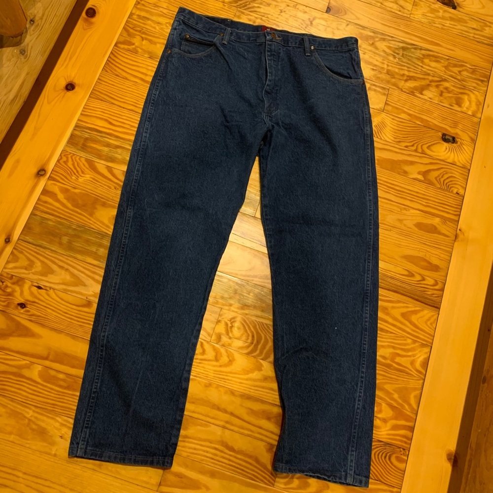 Men’s Wrangler 31 Relaxed Jeans 40 x 34